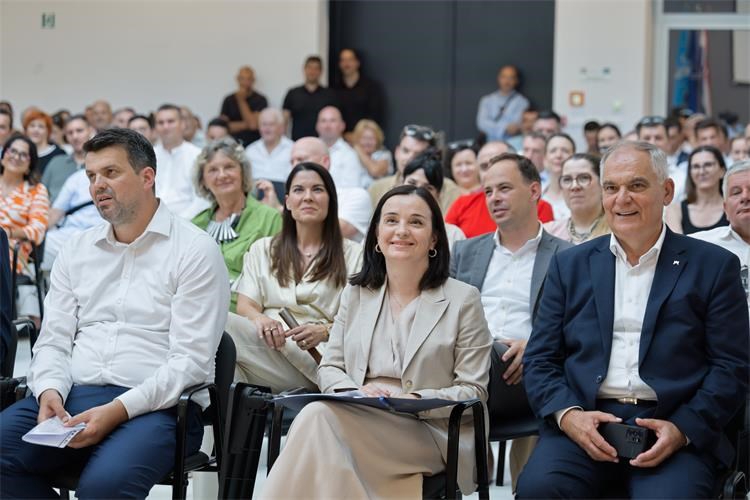 U Čaporicama kod Trilja u pogon pušteno bioplinsko postrojenje