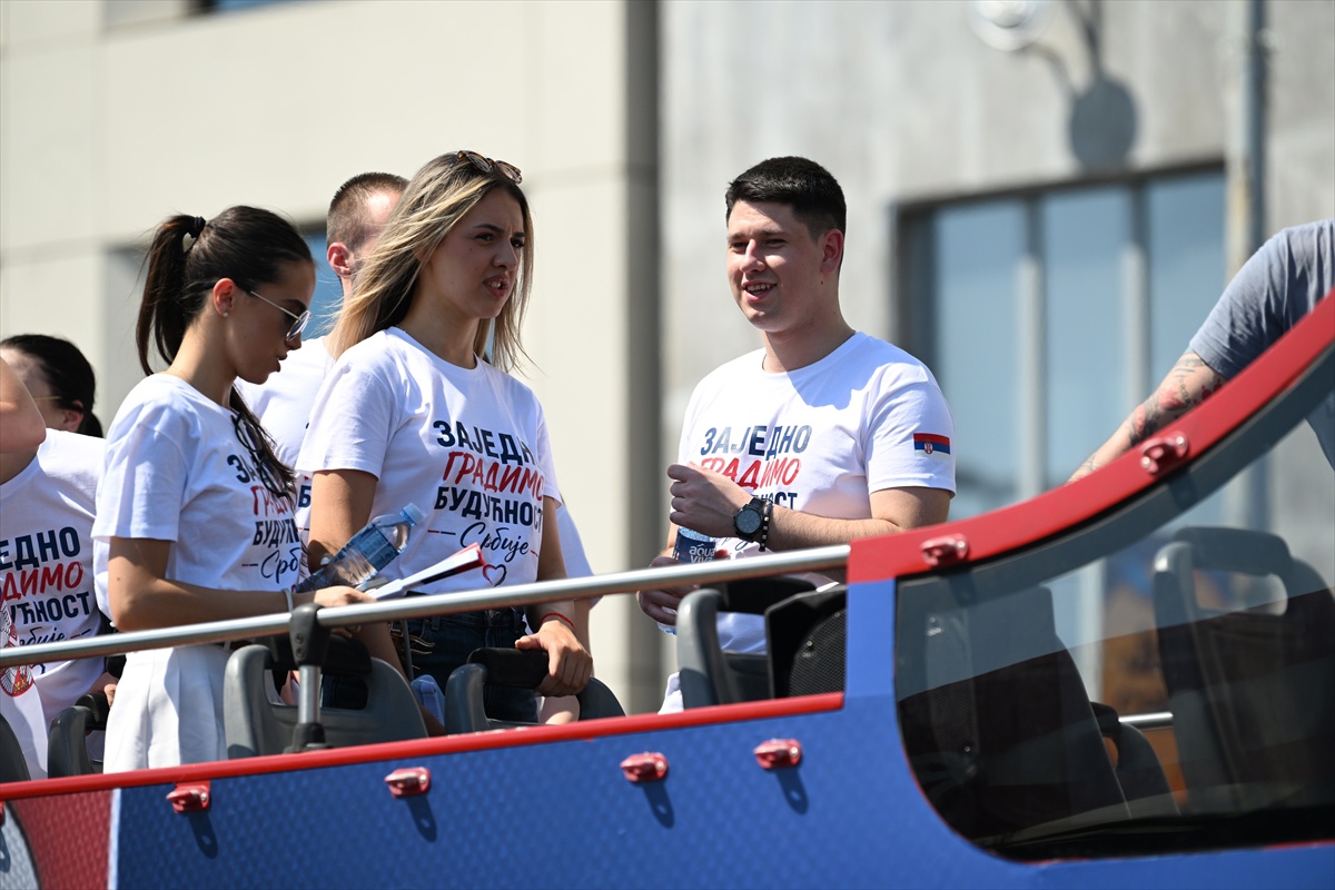 Što ako Vučić stvarno da ostavku? Na njegovo mjesto dolazi Ana Brnabić