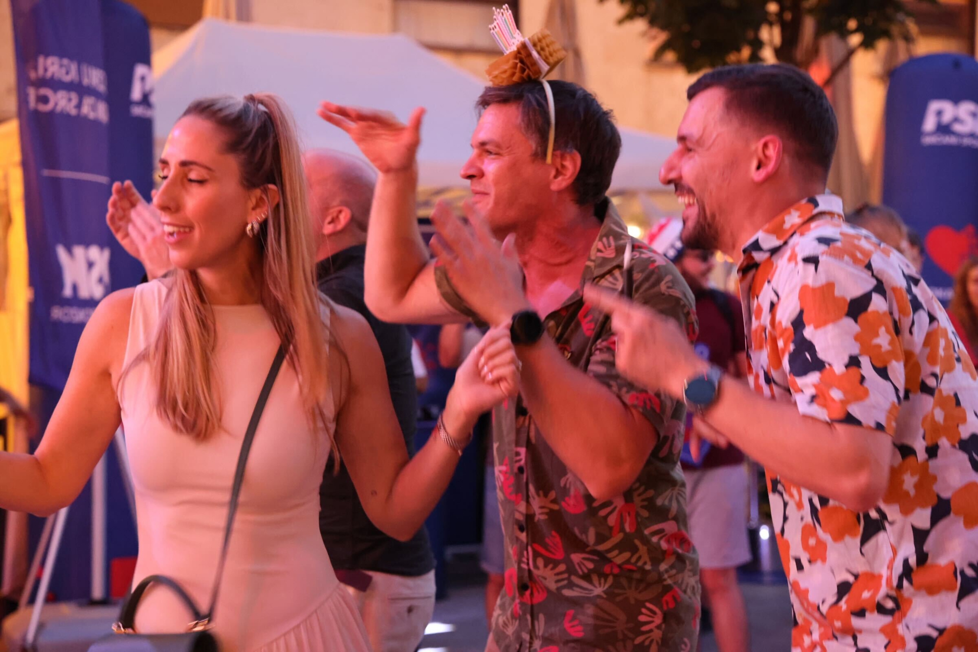 FOTO Kuzma i Shaka Zulu raspjevali Cvjetni, navijači polako pune fan zonu