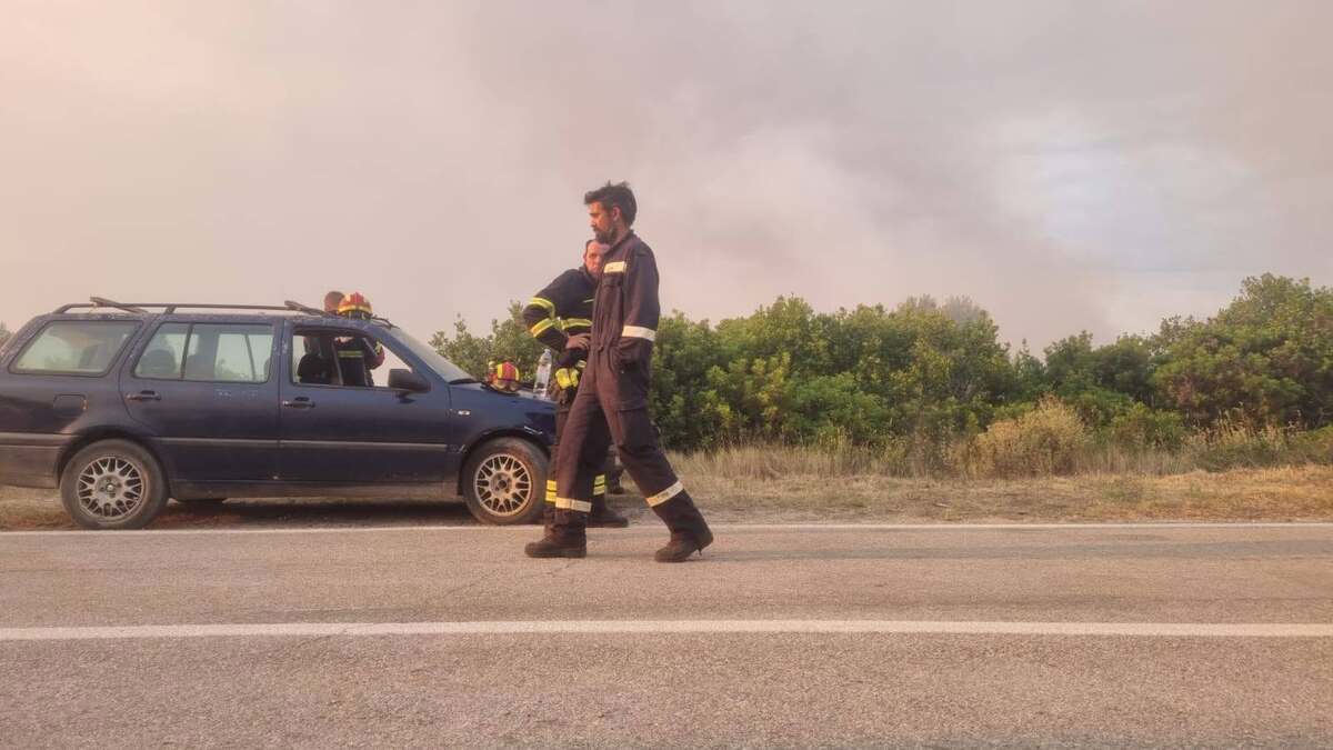 Požar na Visu pod nadzorom. Izgorjelo više od 300 hektara