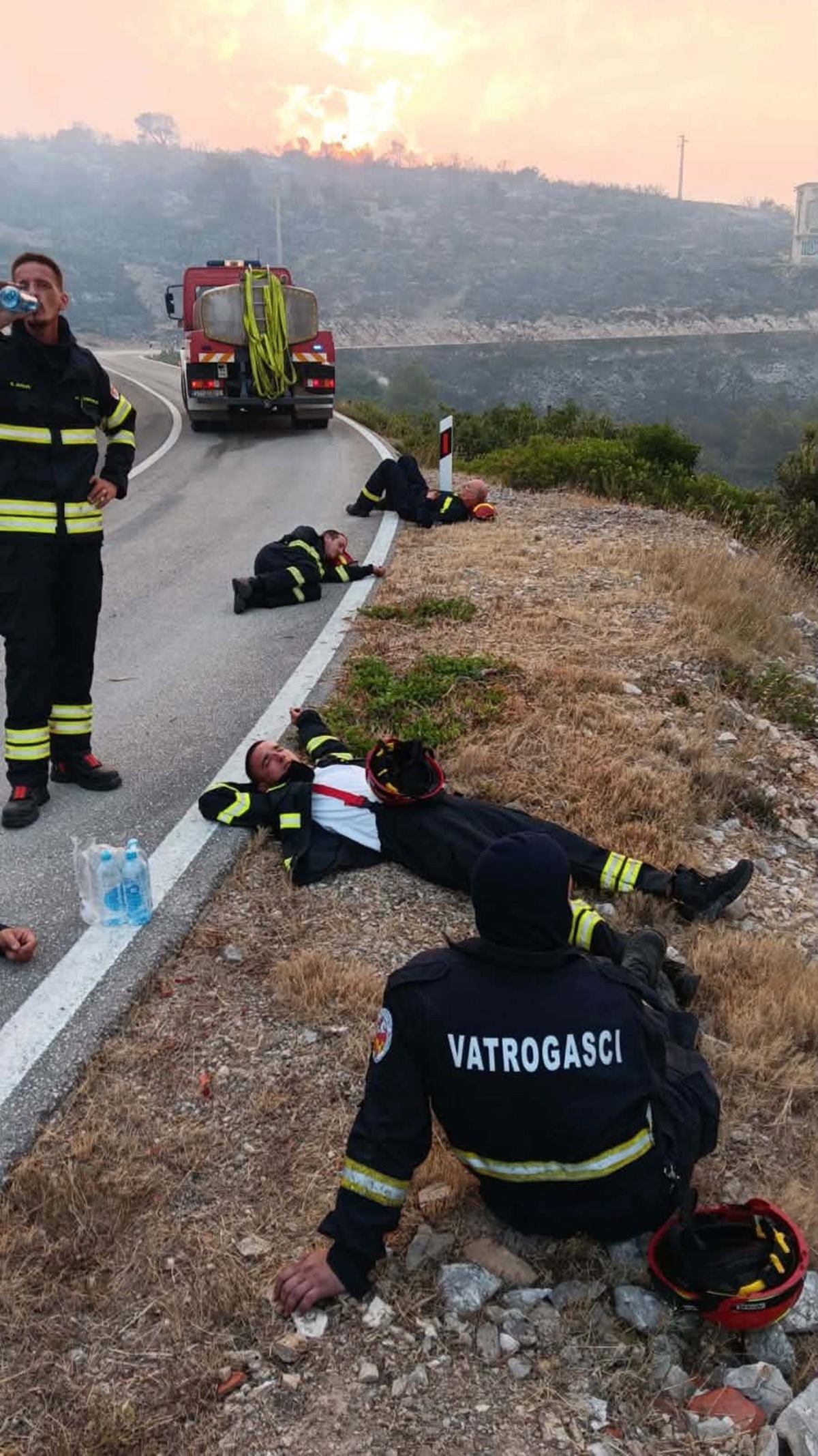 Požar na Visu pod nadzorom. Izgorjelo više od 300 hektara