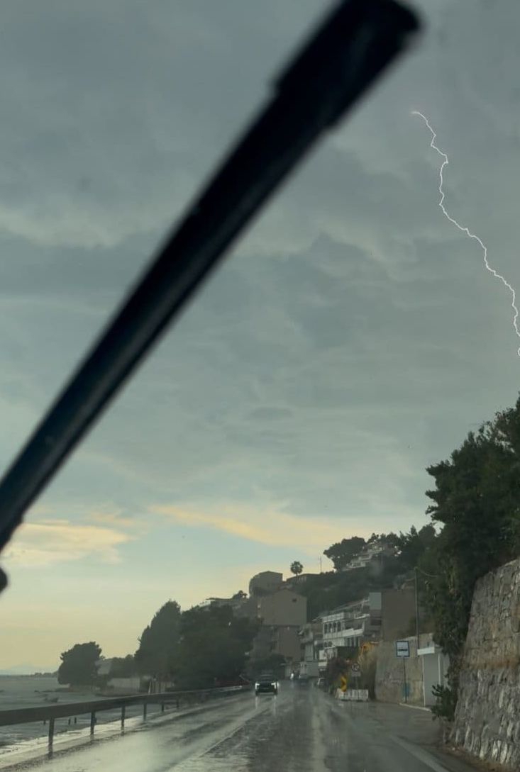 Rekordi u tri grada, oluja u Dalmaciji. Meteorologinja: Prijeti razorno nevrijeme