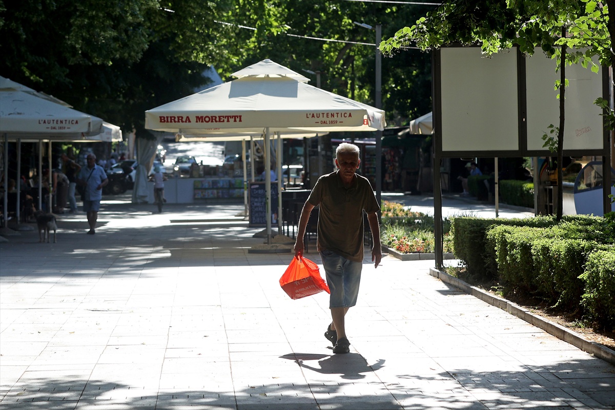 VIDEO Toplinski val pogodio Srbiju. U gradovima temperatura iznad 40 stupnjeva