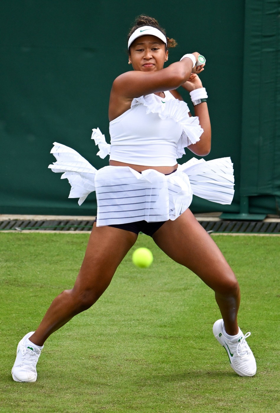 Naomi Osaka ruši pravila i na terenu i izvan njega. Ocijenite njezin stil