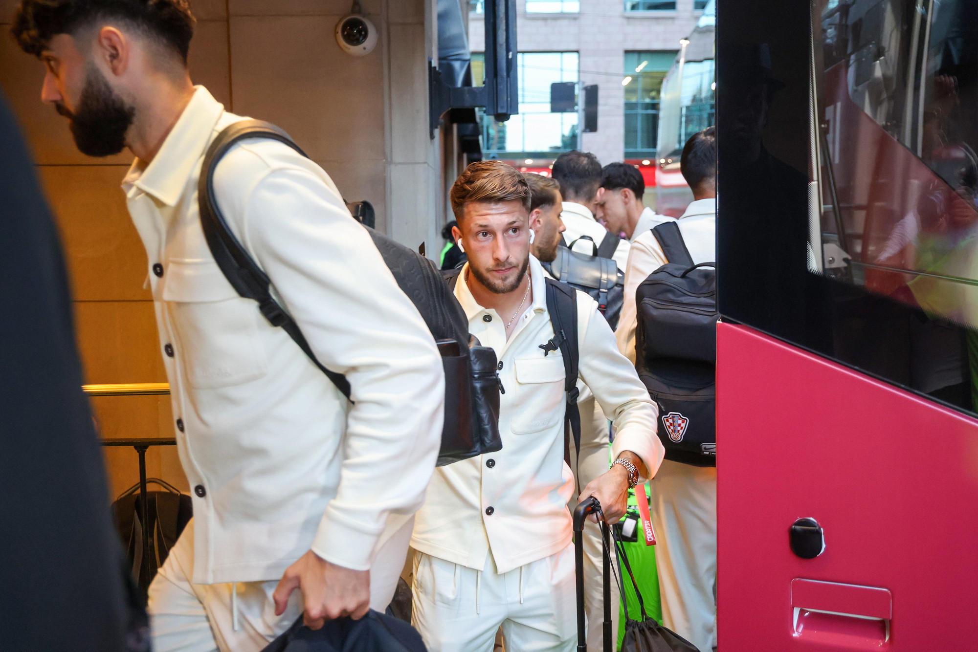 Vatreni stigli u Toronto i imaju novi stil. Nose odjeću luksuznog kanadskog brenda