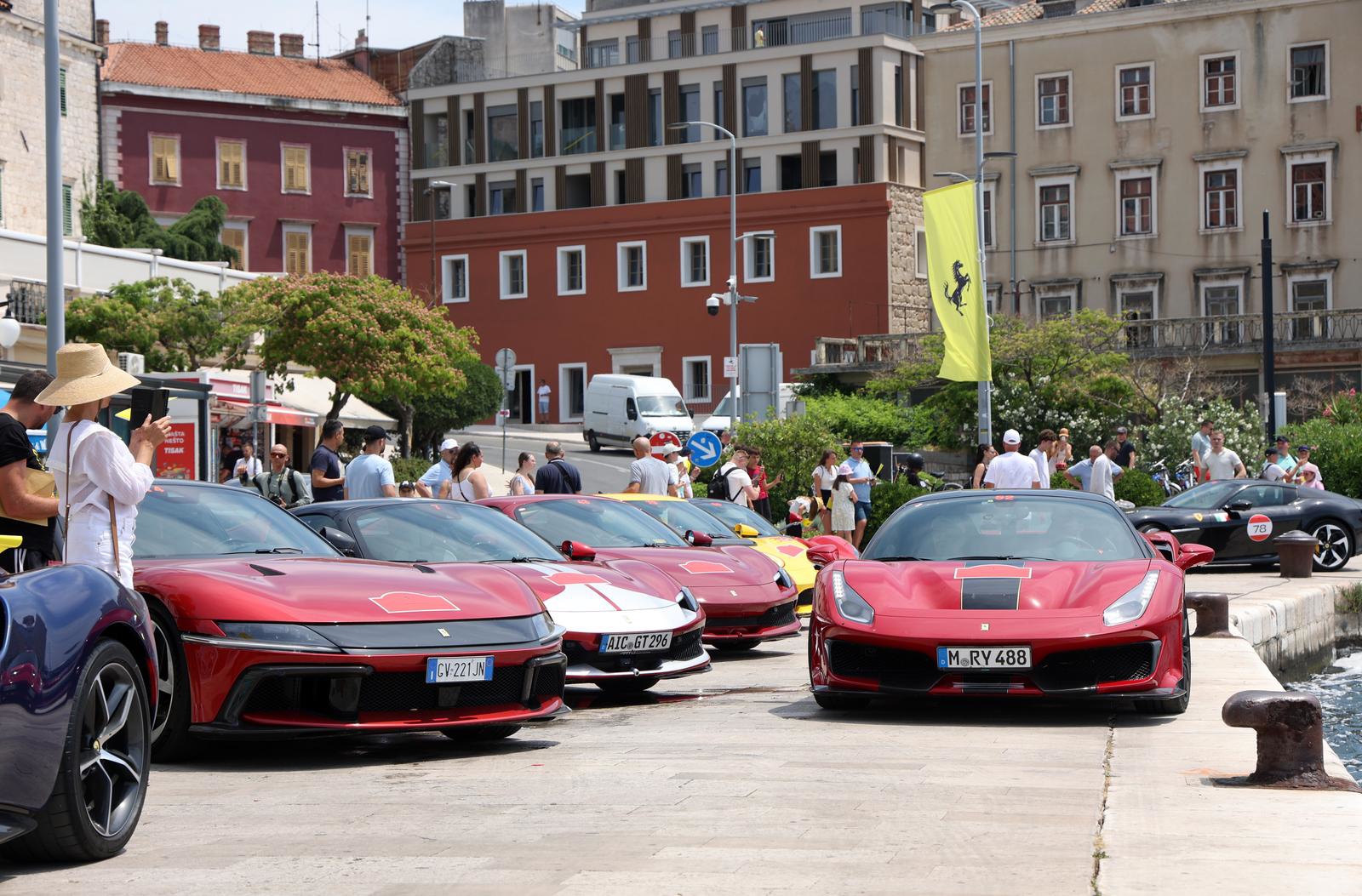 VIDEO I FOTO Više od 120 Ferrarija okupiralo Jadran. Bili smo na spektaklu u Splitu