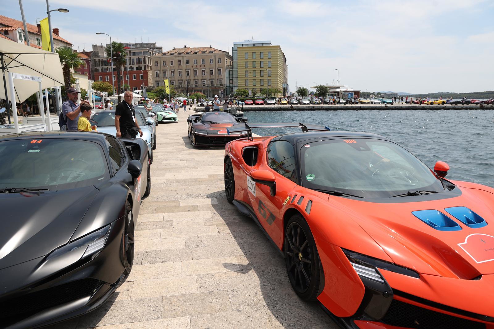 VIDEO I FOTO Više od 120 Ferrarija okupiralo Jadran. Bili smo na spektaklu u Splitu