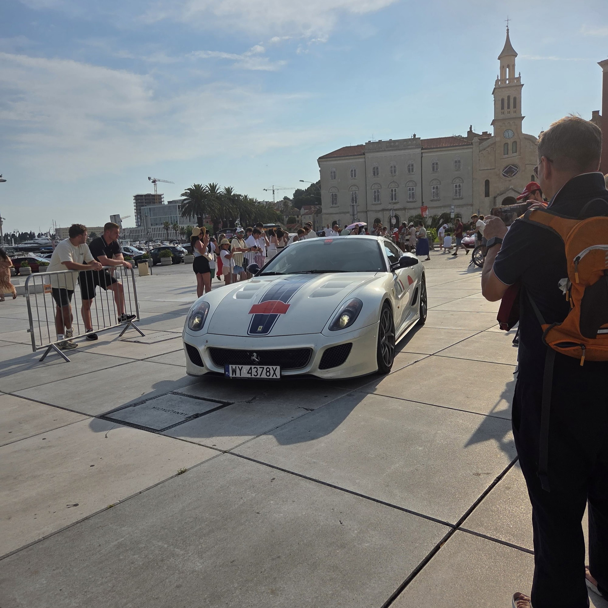 VIDEO I FOTO Više od 120 Ferrarija okupiralo Jadran. Bili smo na spektaklu u Splitu