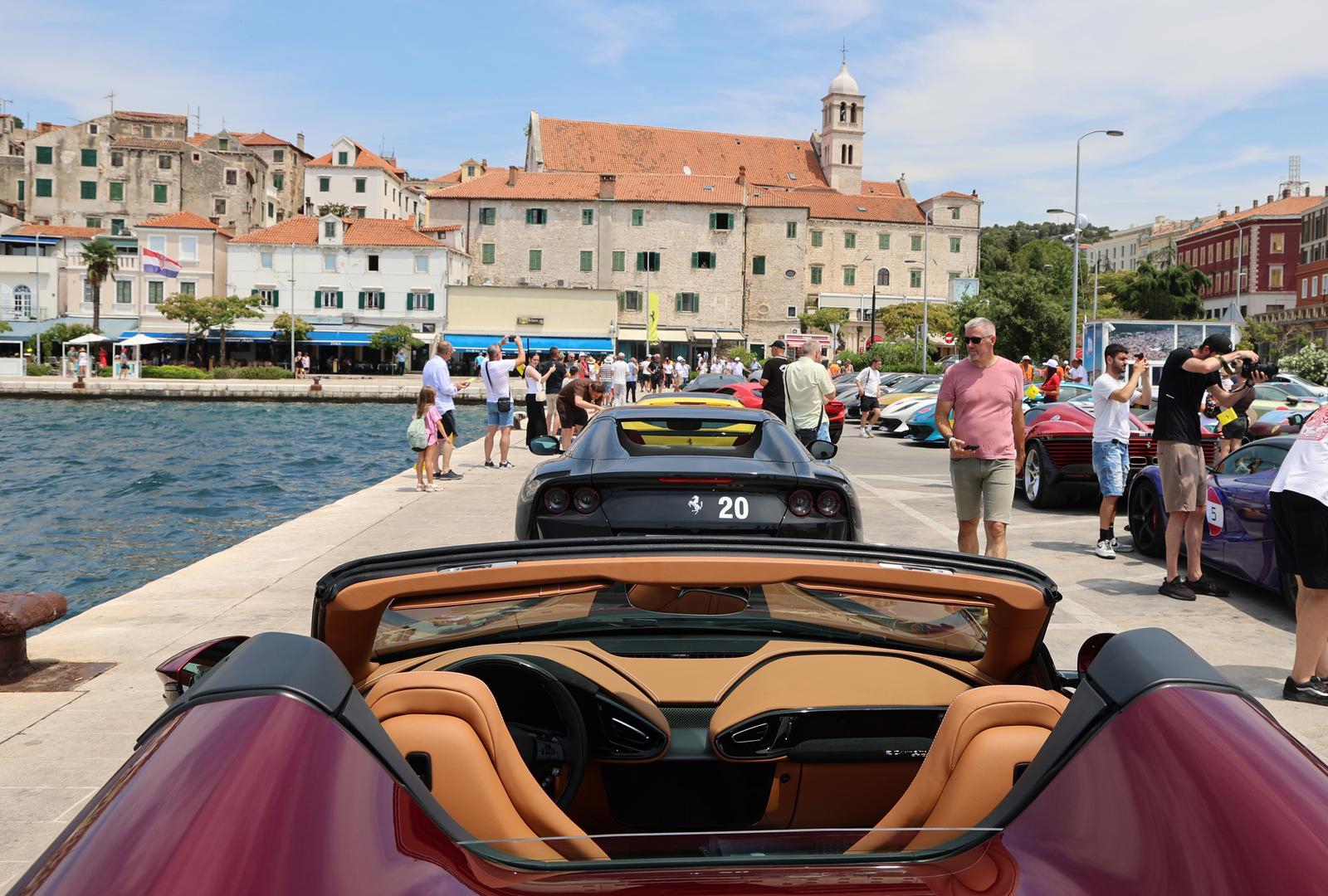 VIDEO I FOTO Više od 120 Ferrarija okupiralo Jadran. Bili smo na spektaklu u Splitu