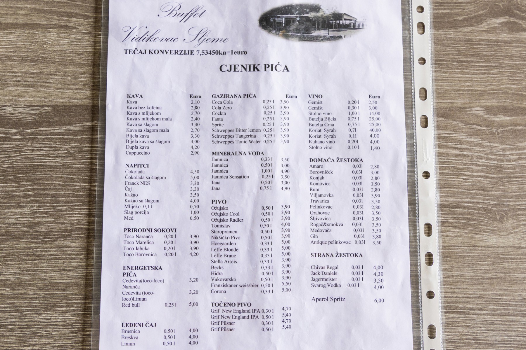 Iz ovog restorana na Sljemenu pruža se brutalan pogled. No, kakva je hrana?