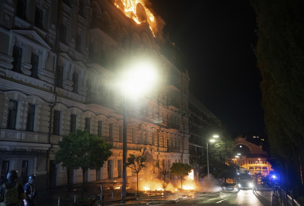 22 osobe poginule u udaru na Kijev. Zelenski izravno prozvao saveznike