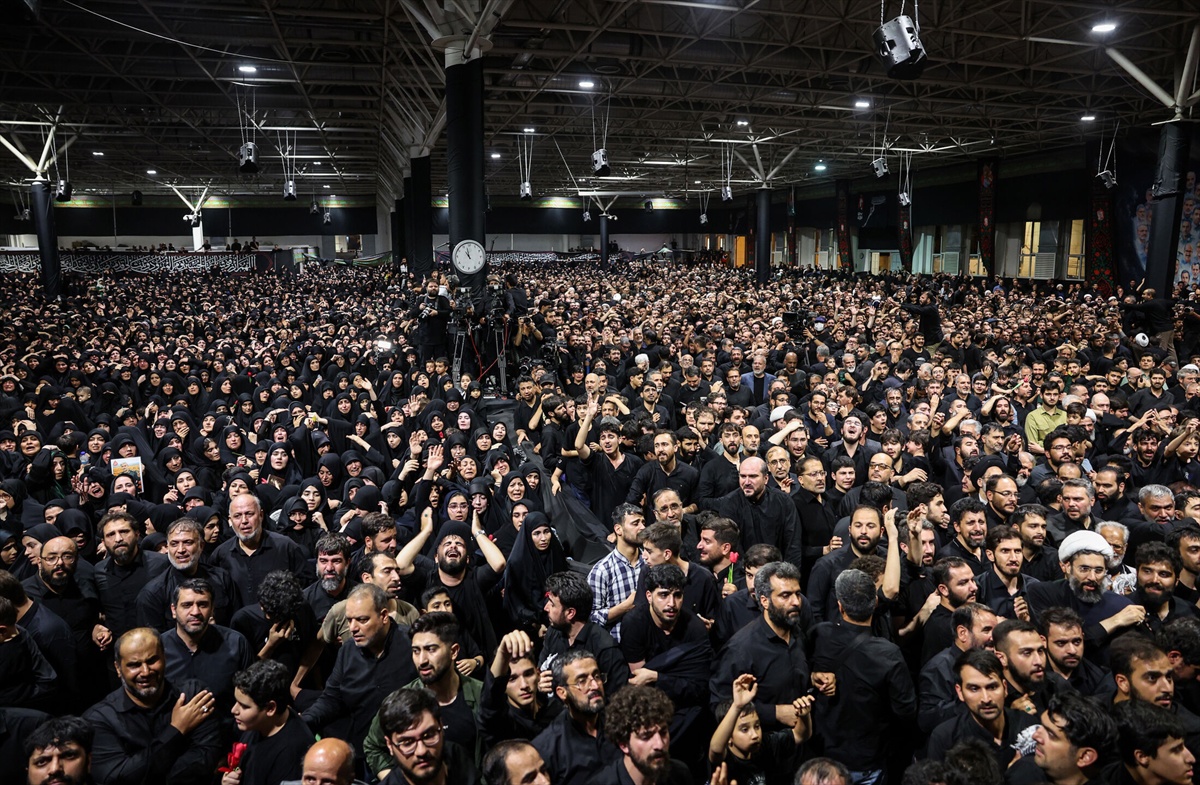 FOTO Hameneievo tijelo stiglo u Teheran, pogreb će trajati danima