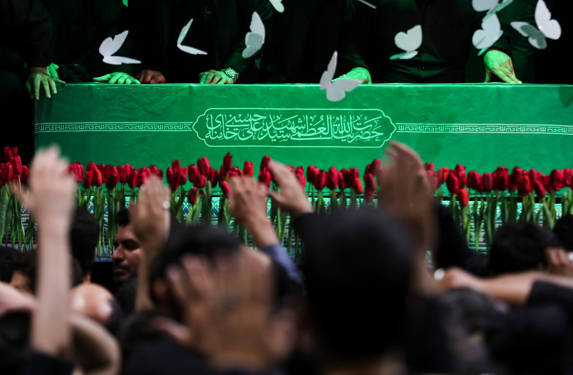 Iran izložio lijesove Hameneija i njegove obitelji, očekuju se milijuni ljudi