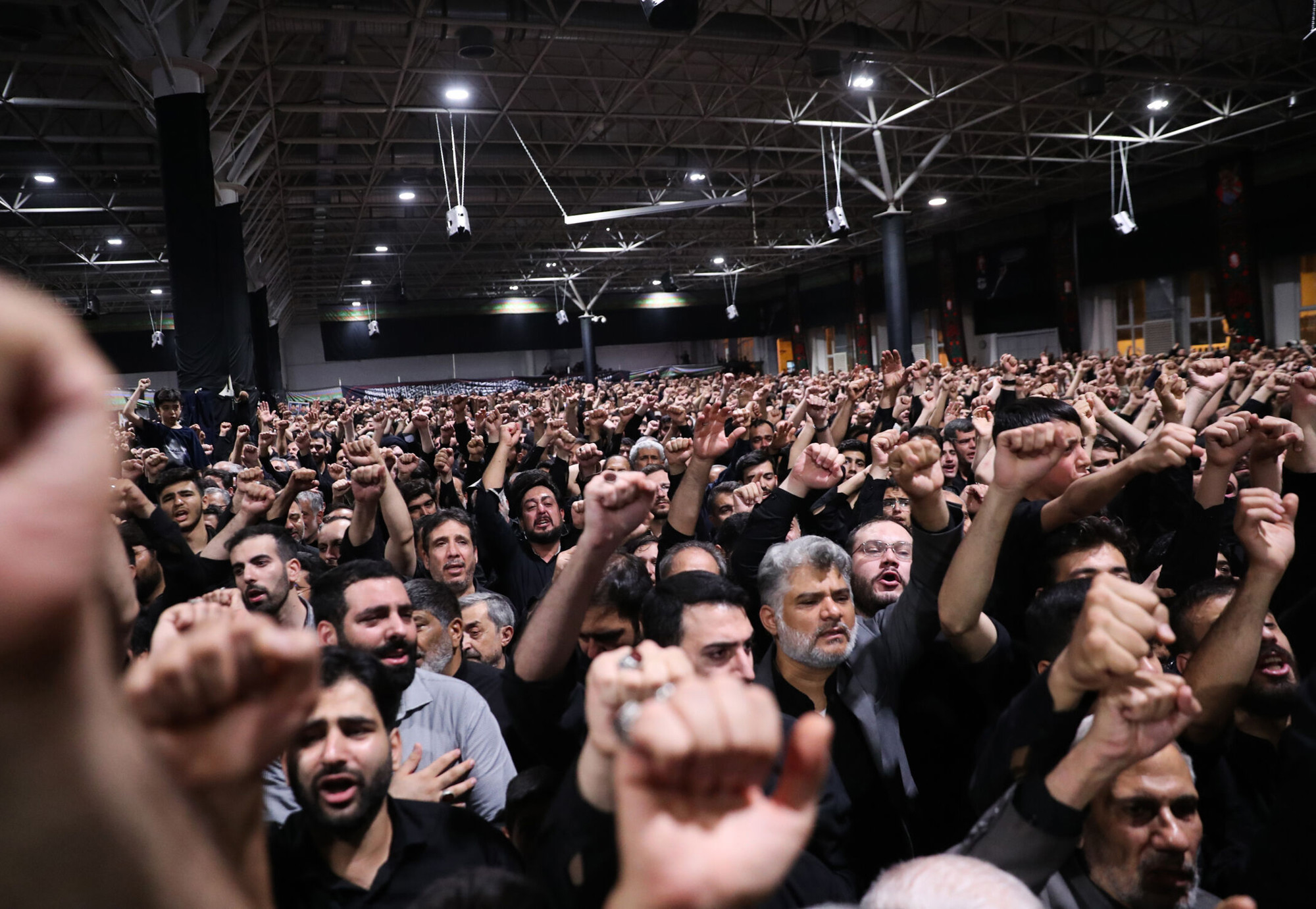 Iran izložio lijesove Hameneija i njegove obitelji, očekuju se milijuni ljudi