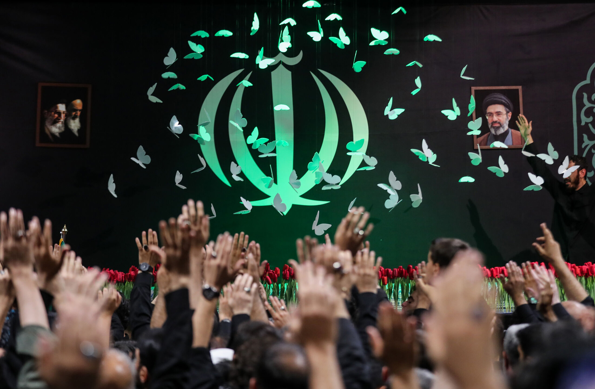 Iran izložio lijesove Hameneija i njegove obitelji, očekuju se milijuni ljudi