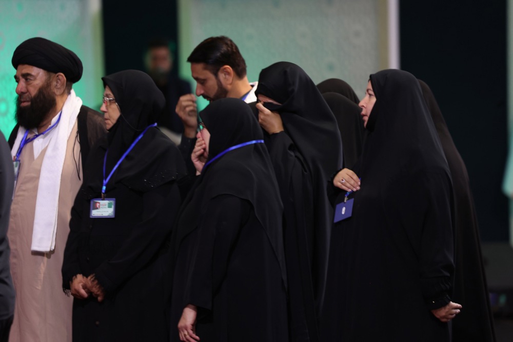 Iran izložio lijesove Hameneija i njegove obitelji, očekuju se milijuni ljudi