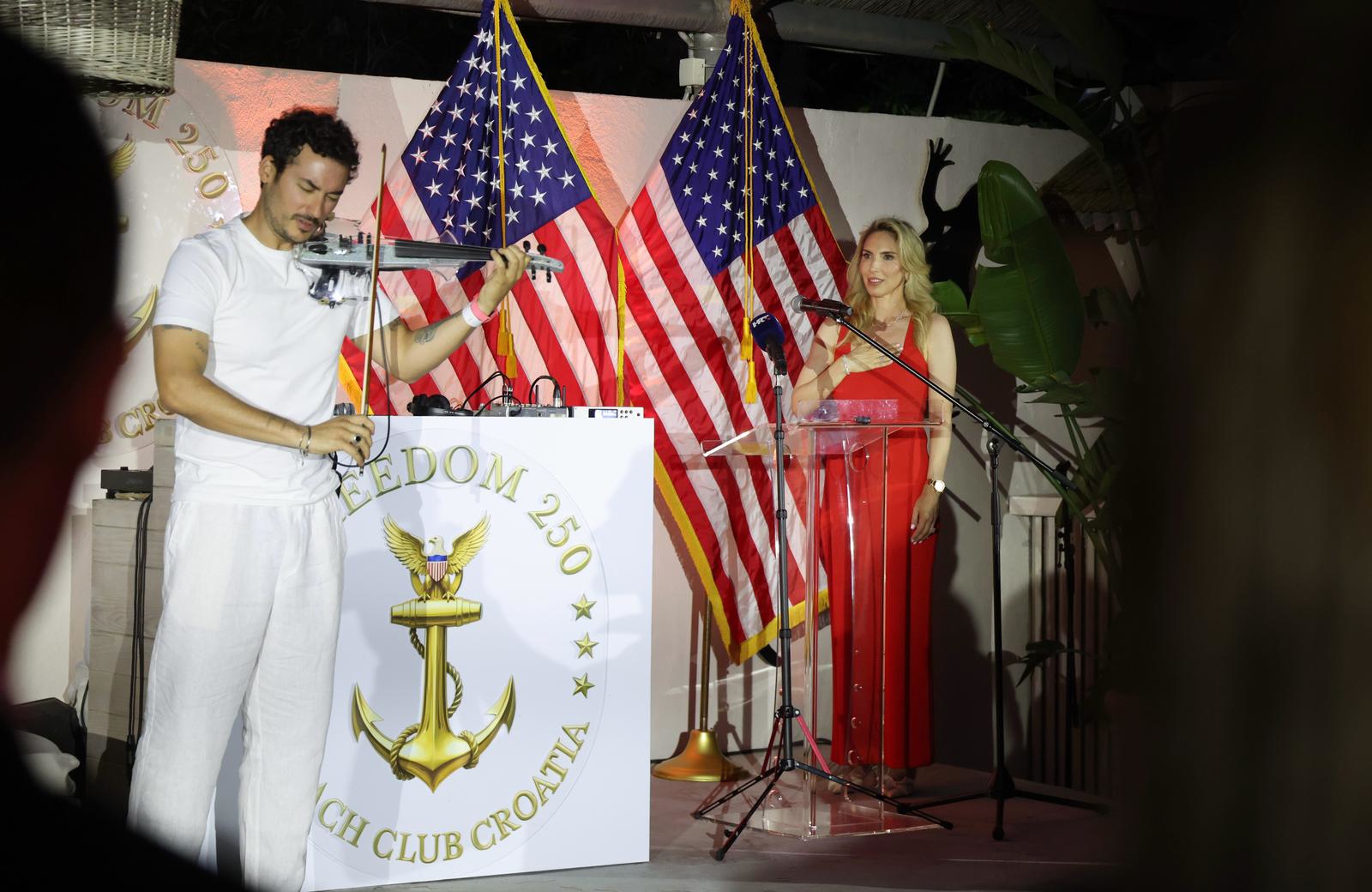 FOTO Američka ambasadorica na proslavi u Splitu: Volite Boga, obitelj i domovinu