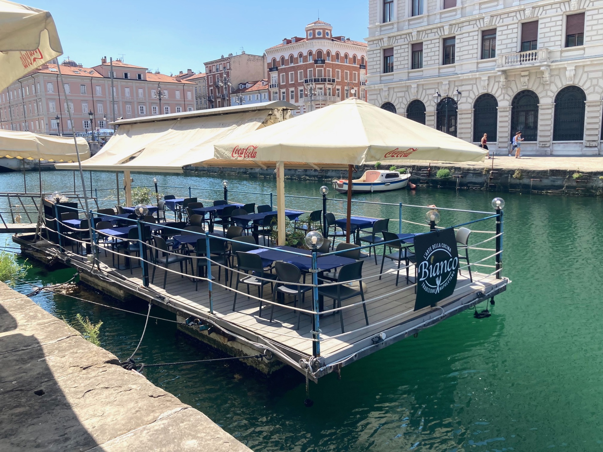 Bio sam u pizzeriji u centru Trsta - ipak se ne mogu pojesti ultra jeftine pizze