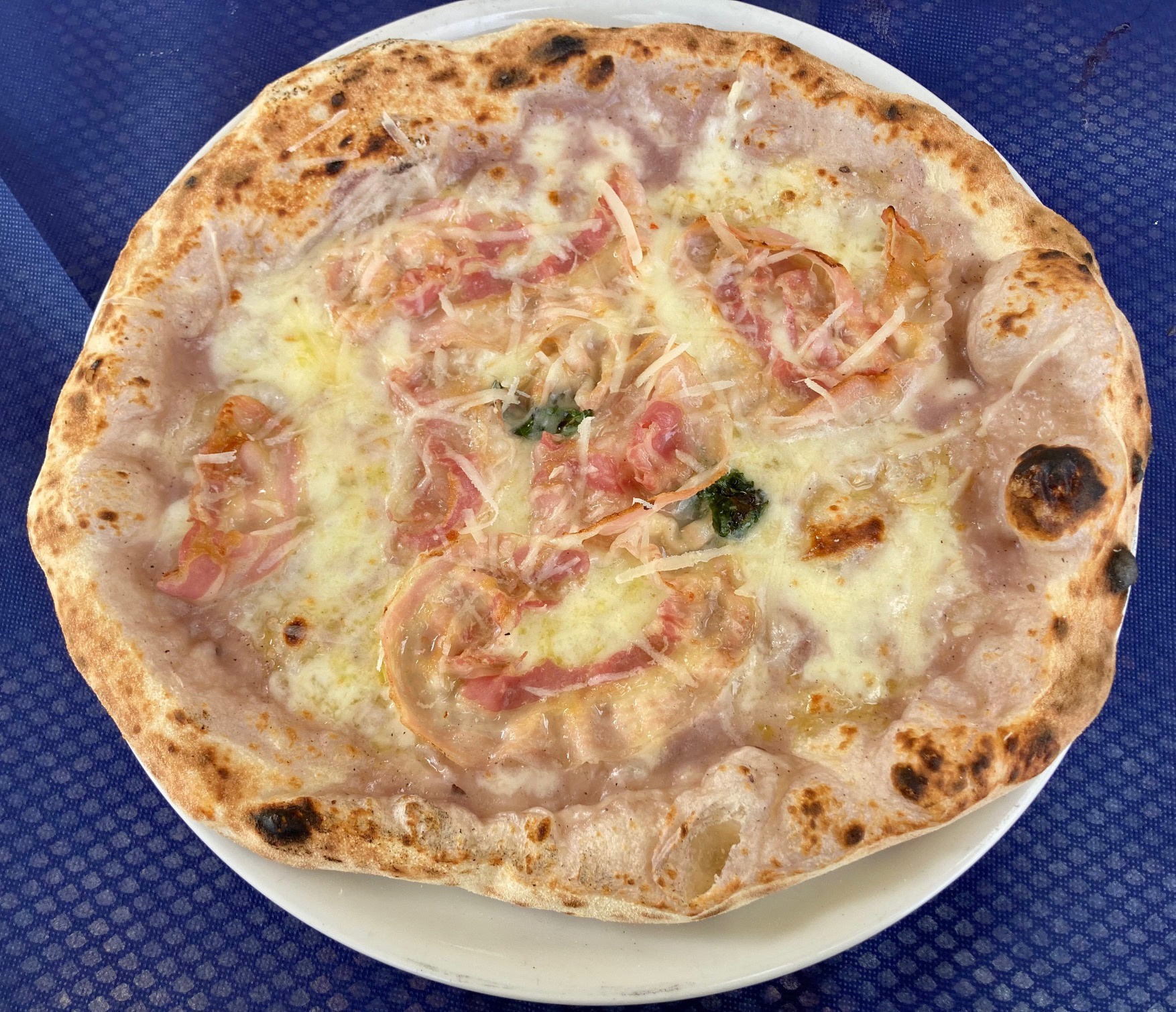 Bio sam u pizzeriji u centru Trsta - ipak se ne mogu pojesti ultra jeftine pizze