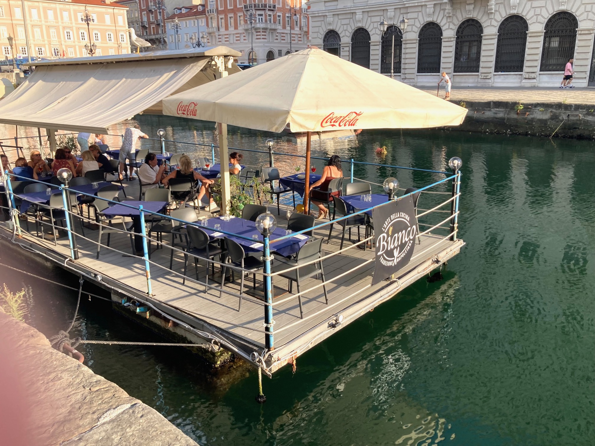Bio sam u pizzeriji u centru Trsta - ipak se ne mogu pojesti ultra jeftine pizze