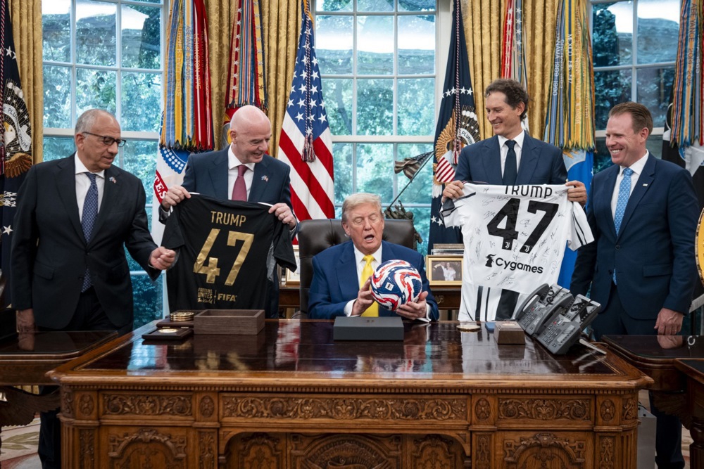 Tko je Infantino? Rijetko viđeni bezveznjak, beskičmenjak i ulizica