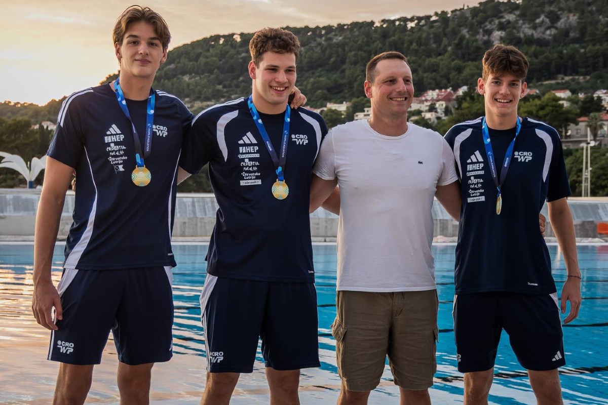 Svjetski prvaci stigli u Split. Pogledajte doček zlatnih vaterpolista