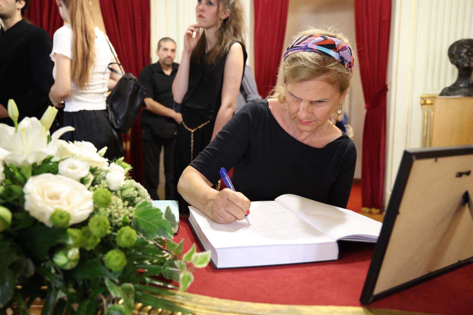 FOTO U HNK-u održana komemoracija za Zrinka Ogrestu
