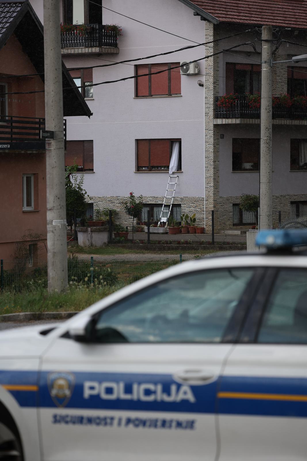 Satima prijetio i pucao iz kuće u koju se zabarikadirao kod Zagreba. Priveden je