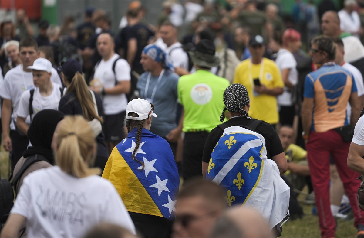 Tisuće u Maršu mira idu prema Srebrenici, pridružit će se i vukovarski ultramaratonci