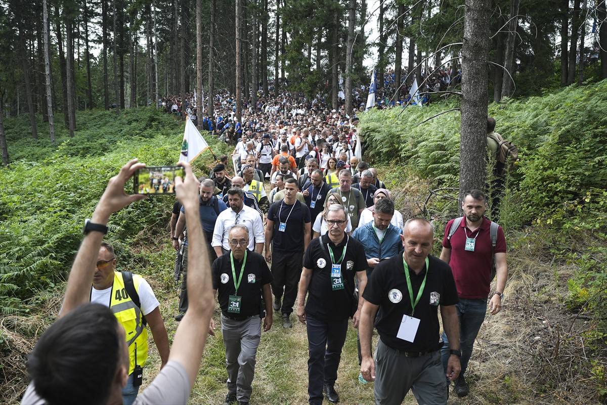 Tisuće u Maršu mira idu prema Srebrenici, pridružit će se i vukovarski ultramaratonci