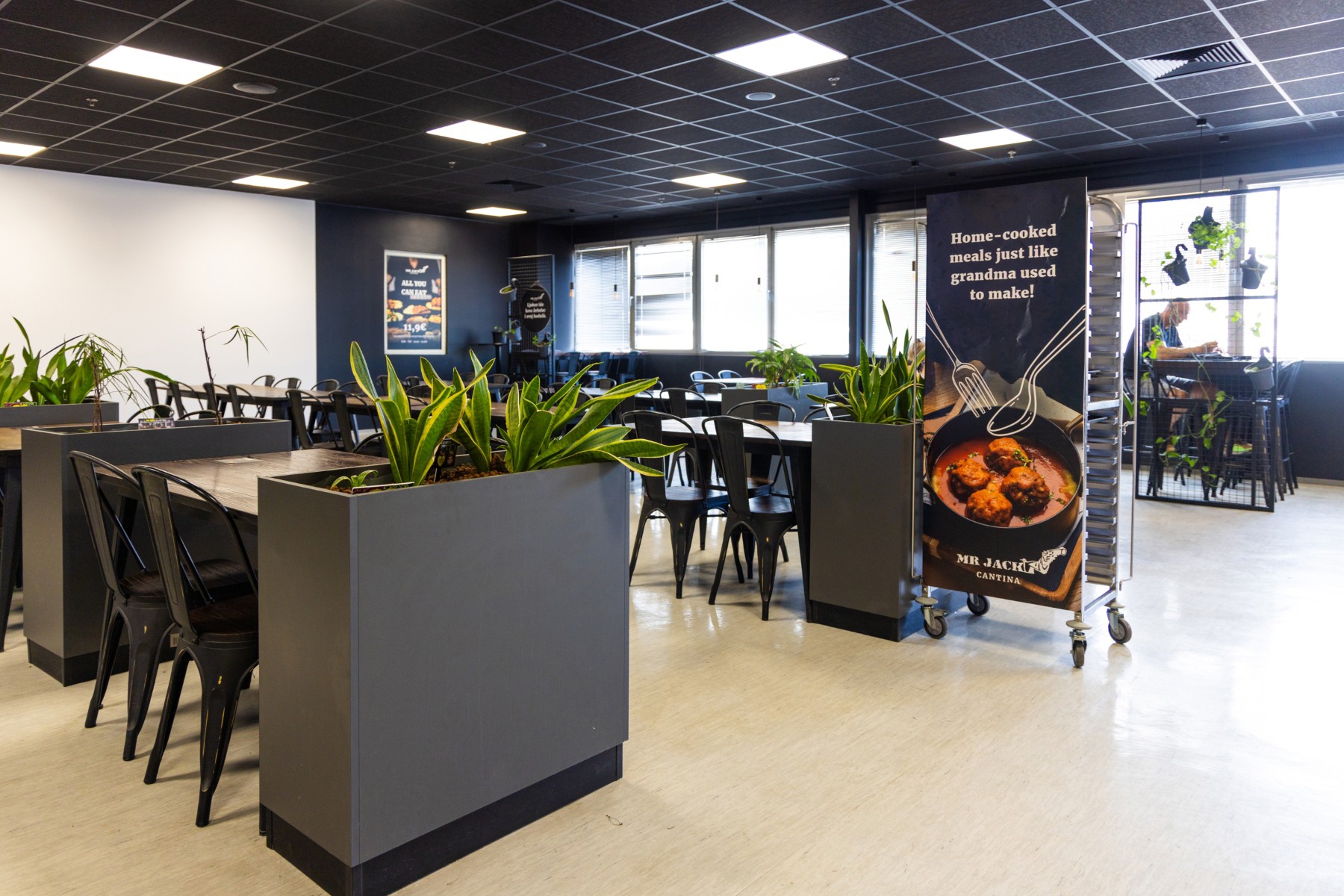 Na Jankomiru smo pronašli kantinu s "all you can eat" gablecom za 11.90 eura