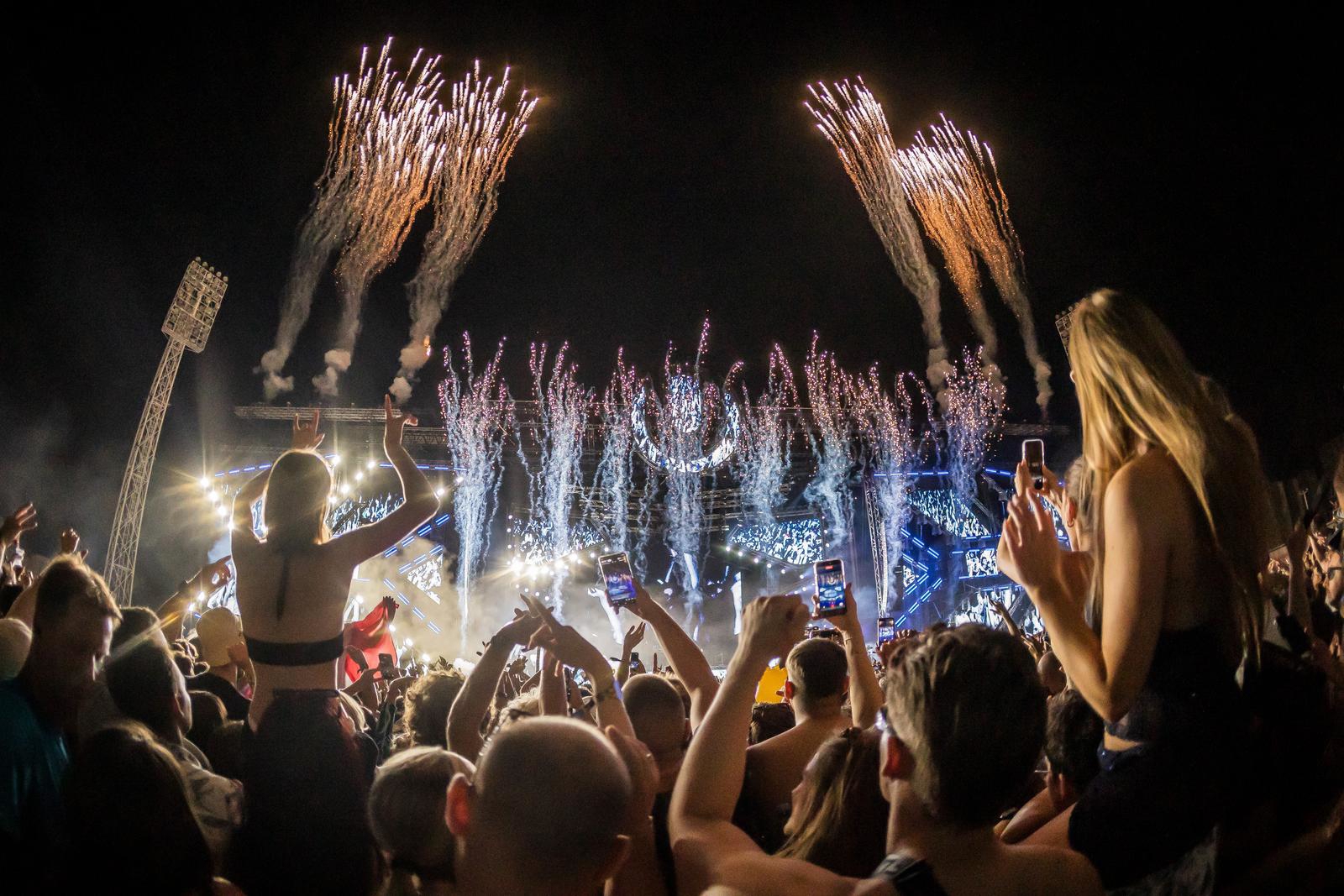 FOTO Calvin Harris oduševio krcatu Ultru, a nakon nastupa uslijedio je kaos