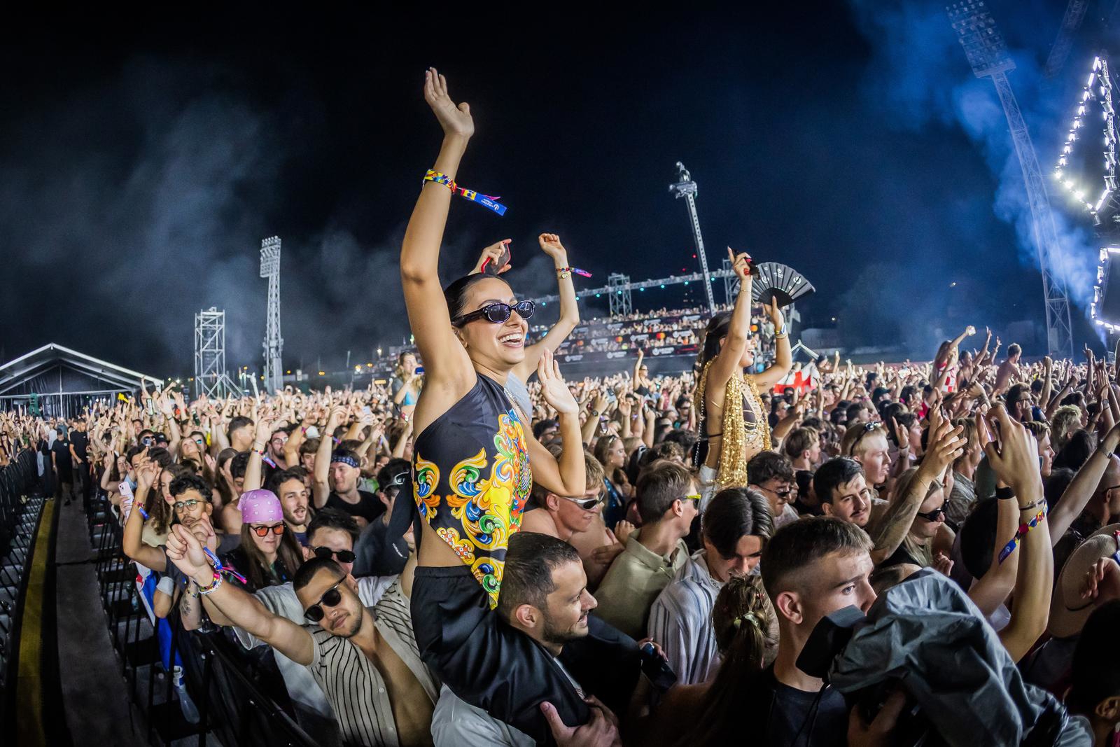 FOTO Calvin Harris oduševio krcatu Ultru, a nakon nastupa uslijedio je kaos