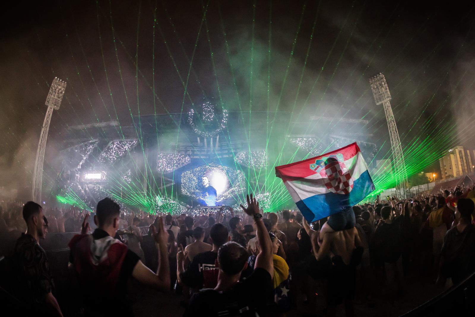 FOTO Calvin Harris oduševio krcatu Ultru, a nakon nastupa uslijedio je kaos