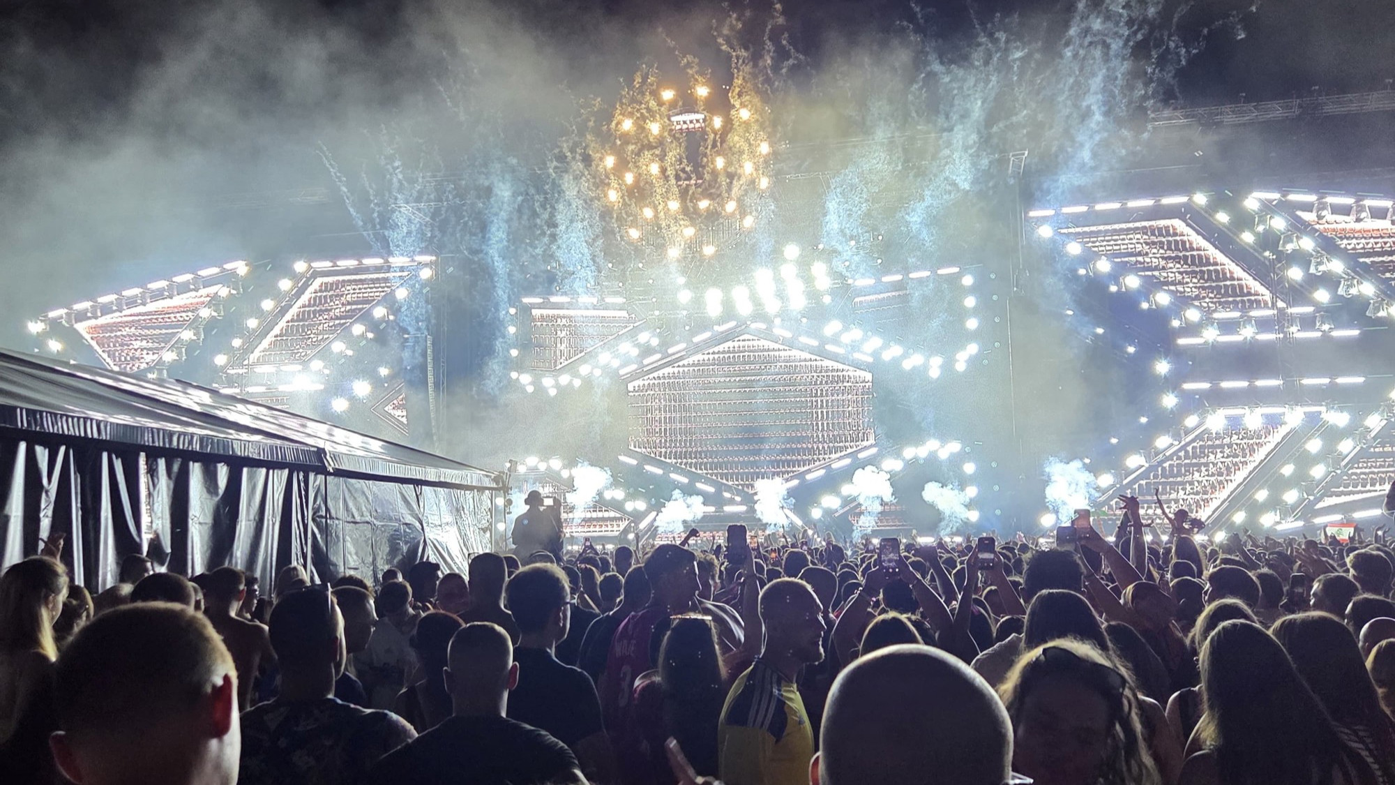 FOTO Calvin Harris oduševio krcatu Ultru, a nakon nastupa uslijedio je kaos