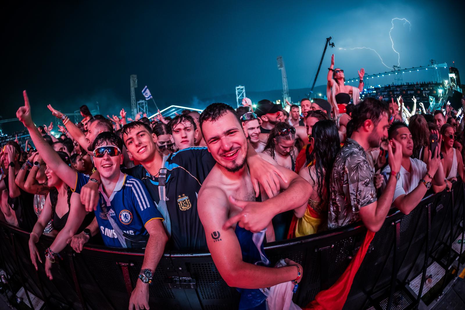 FOTO Calvin Harris oduševio krcatu Ultru, a nakon nastupa uslijedio je kaos