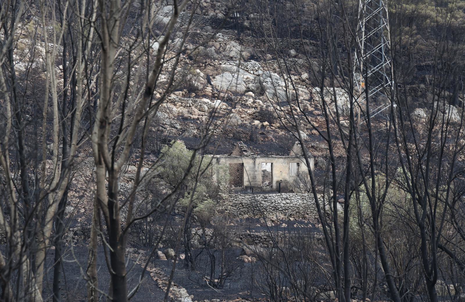 Tucaković: Stanje na Korčuli znatno bolje, ali požar još nije lokaliziran