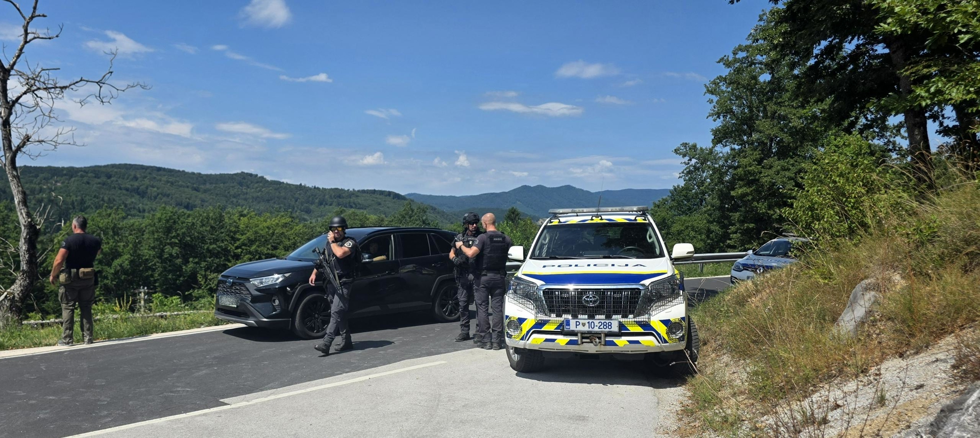 Novi detalji: Aleksić u šumi napao slovenskog policajca, oteo mu oružje i uzeo taoca