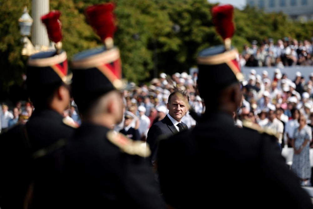 FOTO Veliki vojni mimohod u Parizu. Europa poslala poruku Putinu i Trumpu