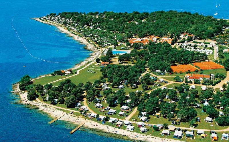 Plaža Ulika u sklopu naturističkog kampa u Poreču
