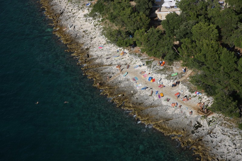 Plaža Koversada u sklopu naturističkog kampa u Vrsaru