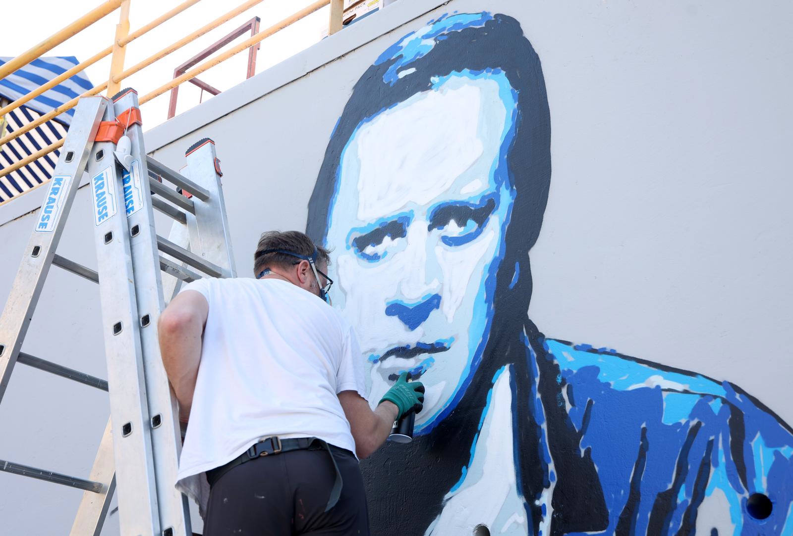 U Šibeniku izrađen mural posvećen Arsenu Dediću
