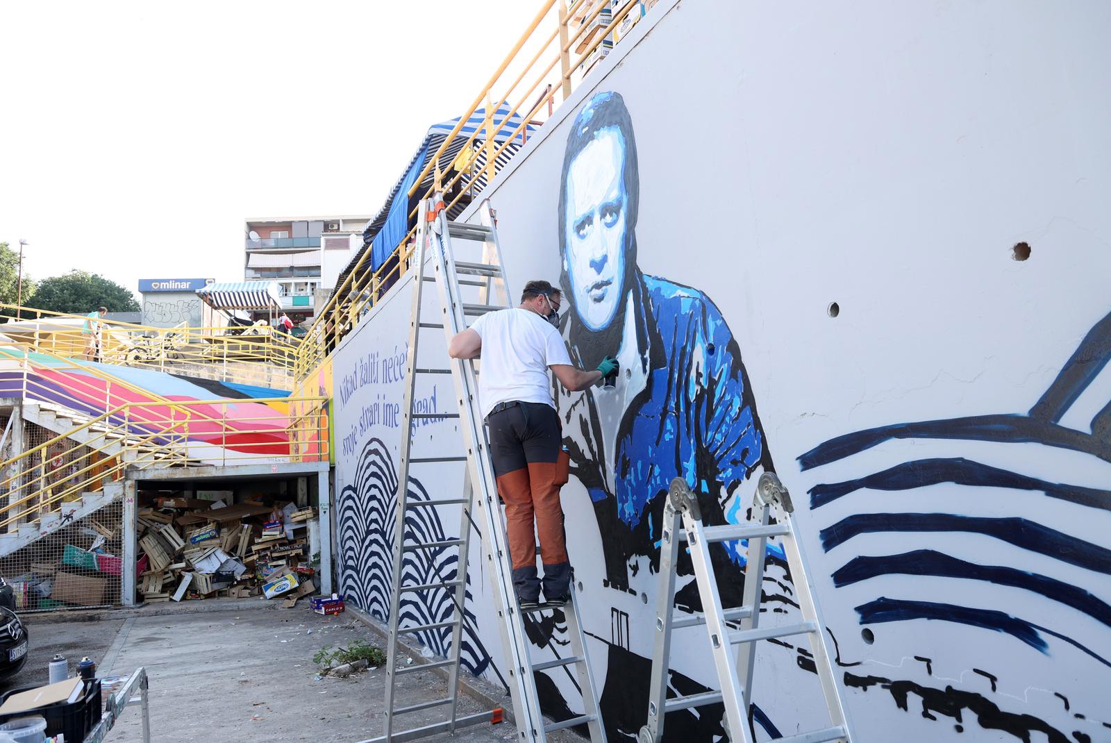 U Šibeniku izrađen mural posvećen Arsenu Dediću