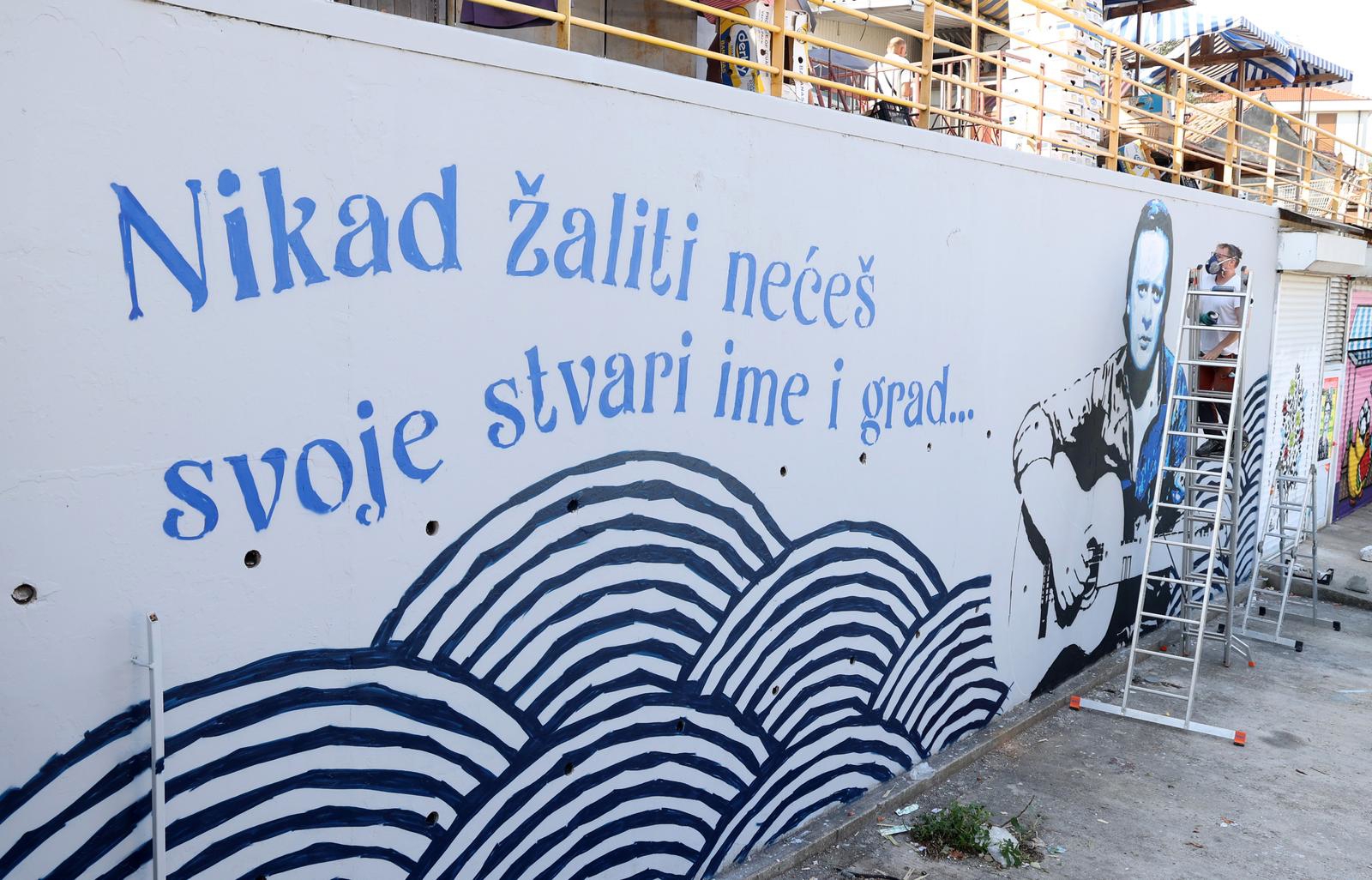 U Šibeniku izrađen mural posvećen Arsenu Dediću