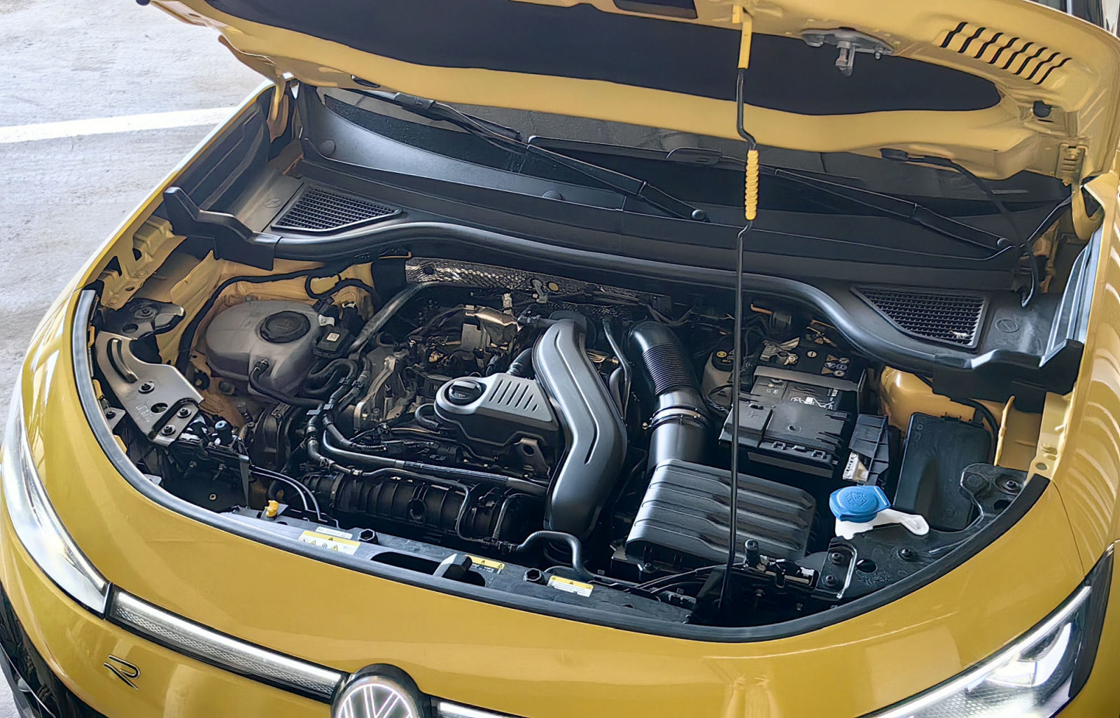 Novi VW T-Roc u R-Line paketu. Još atraktivniji i opet sjajan, ali i na cijeni