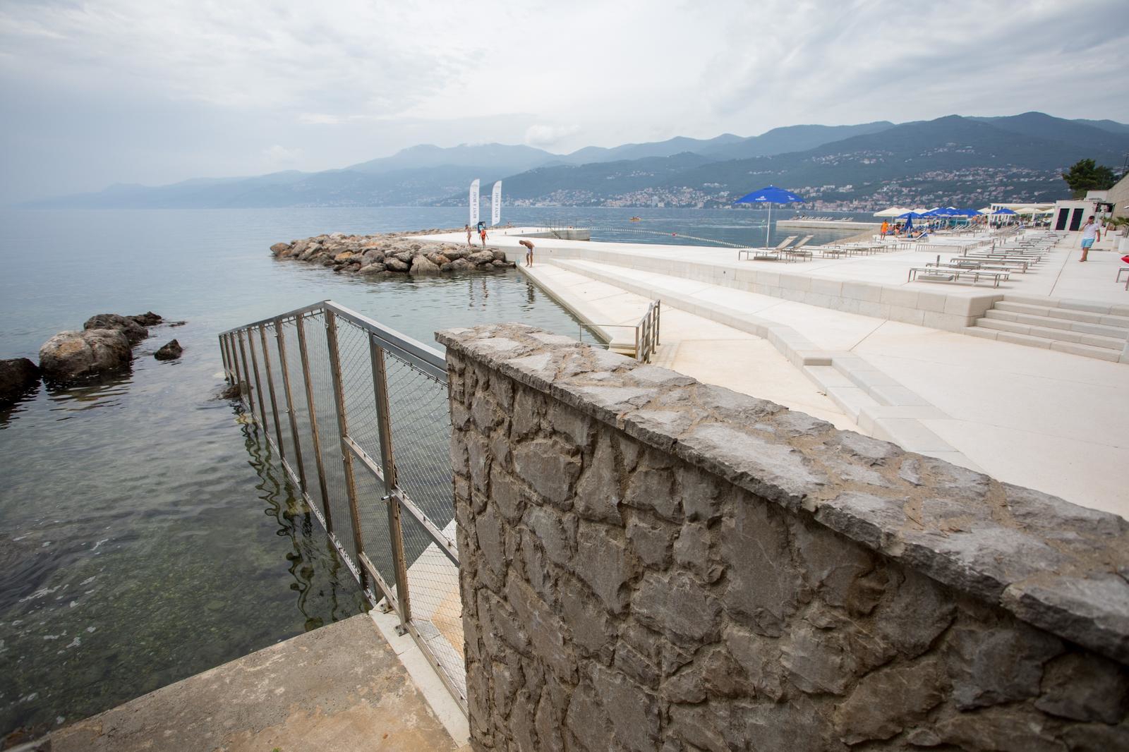 DORH provodi izvide zbog plaže ispred riječkog hotela Hilton