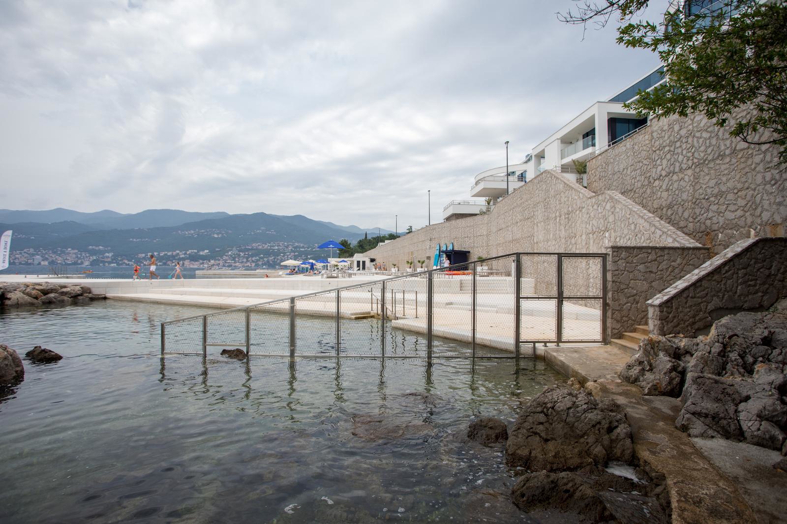 DORH provodi izvide zbog plaže ispred riječkog hotela Hilton
