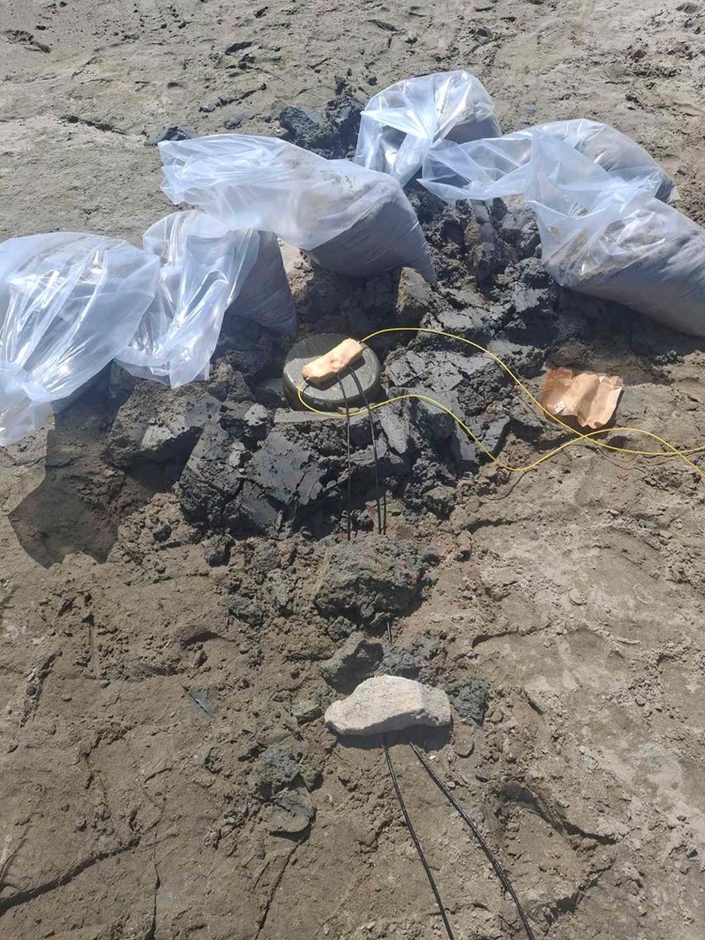Kod Batine uništene 2 bombe iz 2. svjetskog rata. Pogledajte kakav krater je nastao