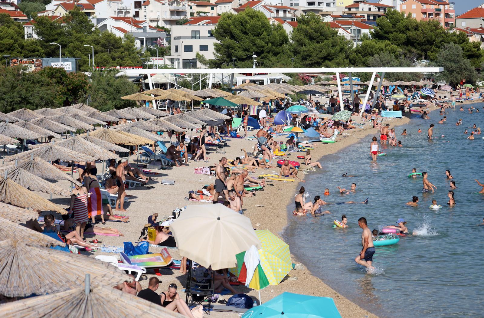 FOTO Ovako je u subotu izgledala plaža Rezalište u Brodarici