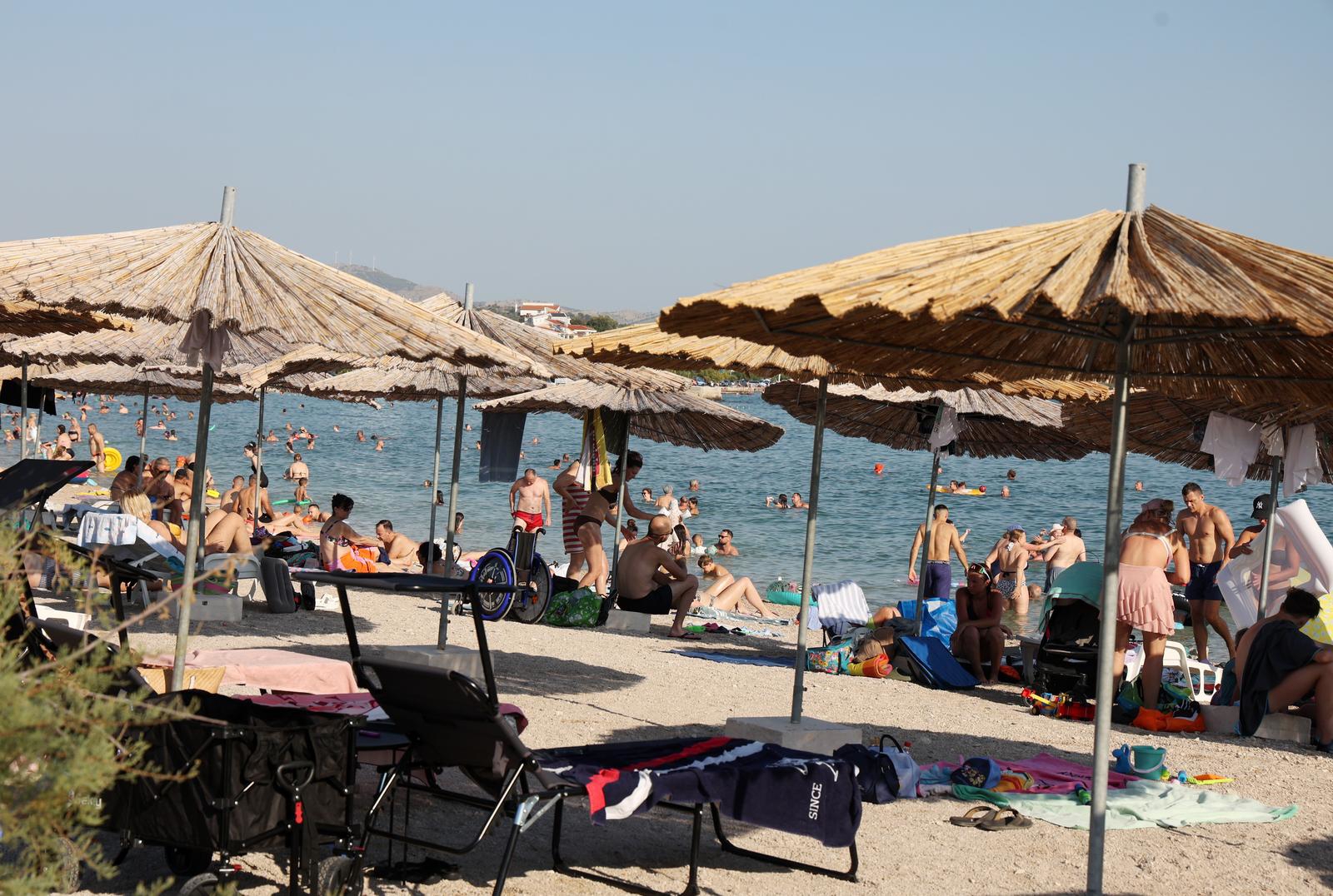 FOTO Ovako je u subotu izgledala plaža Rezalište u Brodarici